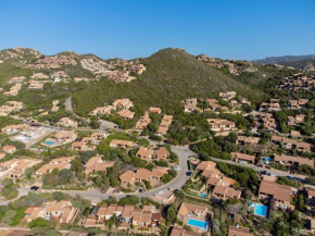 ISA-Residence with swimming-pool in Costa Paradiso, apartments 6 beds with private outdoor area